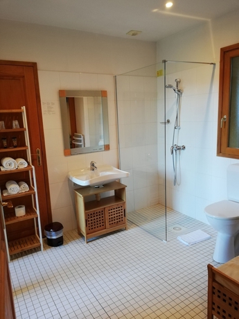 Imagen de la habitación del Hotel Hôtel De La Vallée Heureuse - Domaine Du Moulin. Foto 16