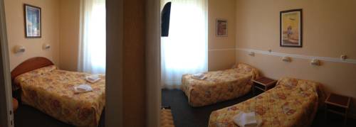 Imagen de la habitación del Hotel Hôtel De L'aviation. Foto 11