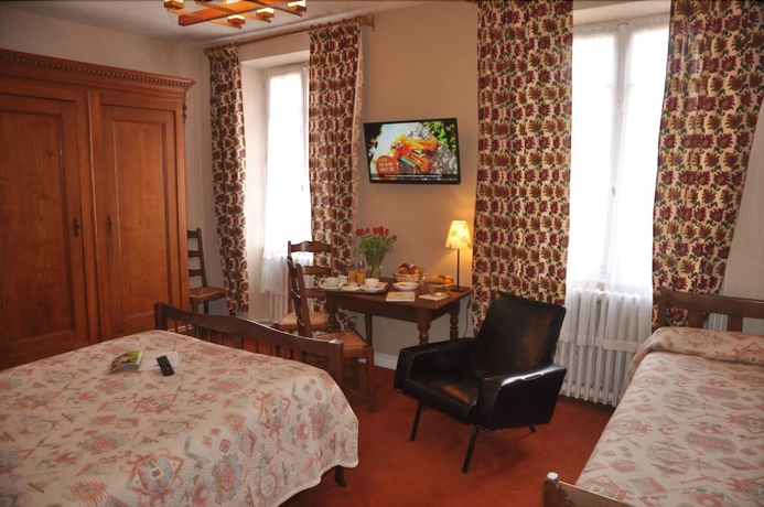 Imagen de la habitación del Hotel H&ocirc;tel De Paris, Poligny. Foto 3