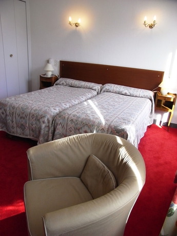 Imagen de la habitación del Hotel H&ocirc;tel De Paris, Poligny. Foto 8