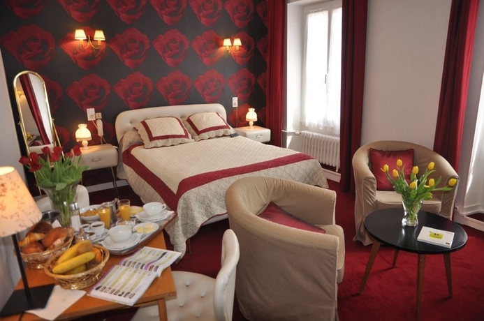 Imagen de la habitación del Hotel H&ocirc;tel De Paris, Poligny. Foto 10