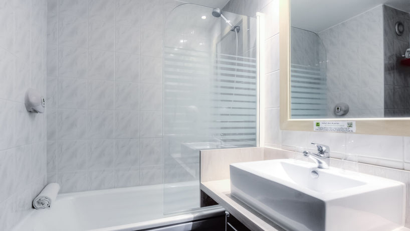 Imagen de los interiores del Hotel Hôtel Des Acacias Lille Tourcoing. Foto 16