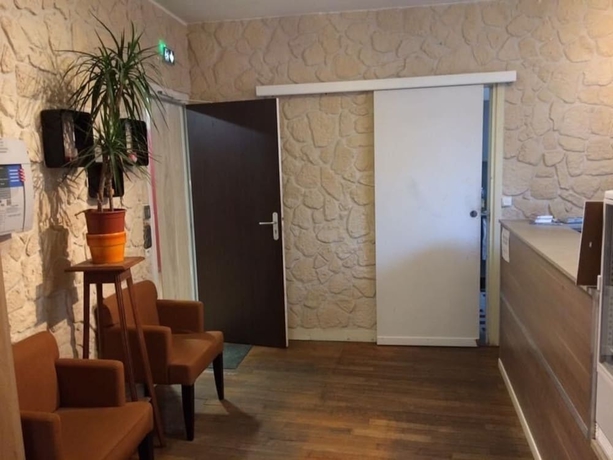 Imagen de los interiores del Hotel H&ocirc;tel Des Arcades, Rouen. Foto 19