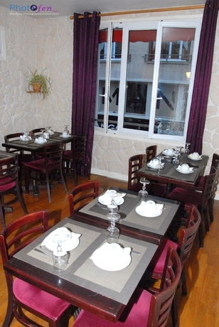 Imagen del bar/restaurante del Hotel H&ocirc;tel Des Arcades, Rouen. Foto 3