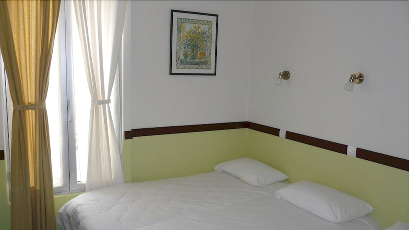 Imagen de la habitación del Hotel Hôtel Des Bains, Maisons alfort. Foto 7