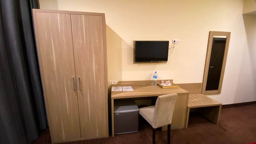 Imagen de la habitación del Hotel H&ocirc;tel Des Beaux Arts. Foto 7