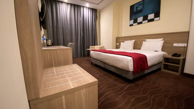 Imagen de la habitación del Hotel H&ocirc;tel Des Beaux Arts. Foto 11
