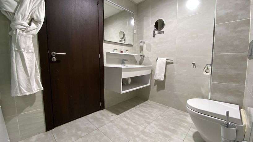 Imagen de la habitación del Hotel H&ocirc;tel Des Beaux Arts. Foto 13