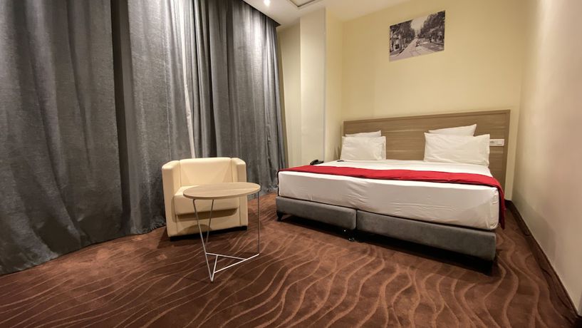 Imagen de la habitación del Hotel H&ocirc;tel Des Beaux Arts. Foto 14