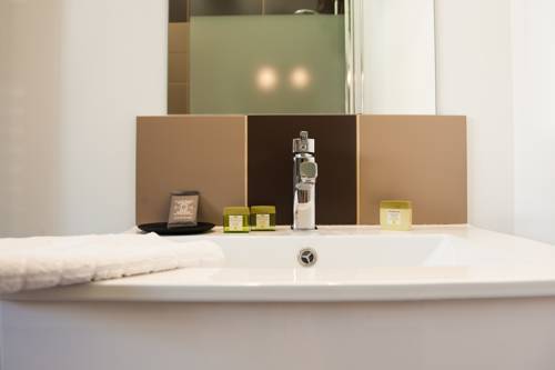 Imagen de la habitación del Hotel H&ocirc;tel Des Causses. Foto 5