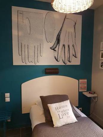 Imagen de la habitación del Hotel H&ocirc;tel Des Causses. Foto 9