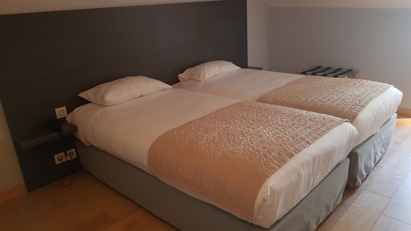 Imagen de la habitación del Hotel H&ocirc;tel Des Deux Forts. Foto 10
