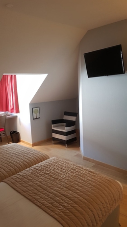 Imagen de la habitación del Hotel H&ocirc;tel Des Deux Forts. Foto 11