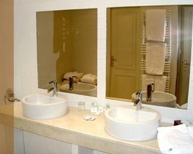 Imagen de la habitación del Hotel H&ocirc;tel Des Pyr&eacute;n&eacute;es, Larroinea. Foto 10