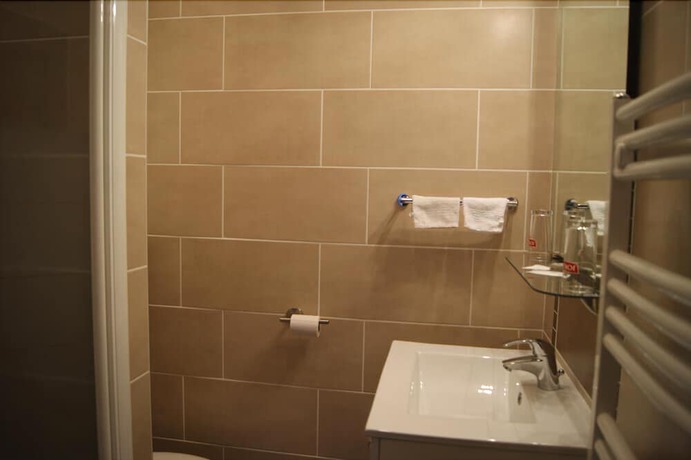 Imagen de la habitación del Hotel H&ocirc;tel Des Vosges, Contrex&eacute;ville. Foto 7