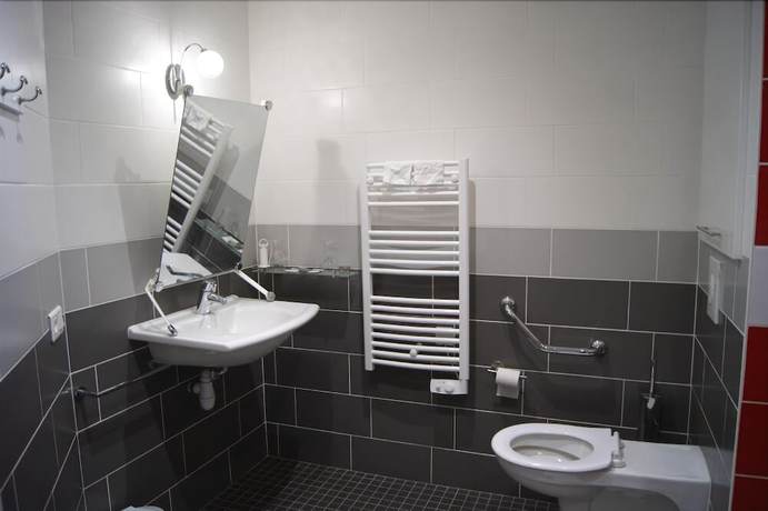 Imagen de la habitación del Hotel H&ocirc;tel Des Vosges. Foto 10