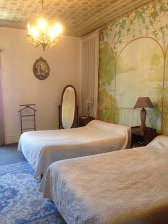 Imagen de la habitación del Hotel H&ocirc;tel Des Xii Ap&ocirc;tres & De La Cl&eacute; Des Champs. Foto 2