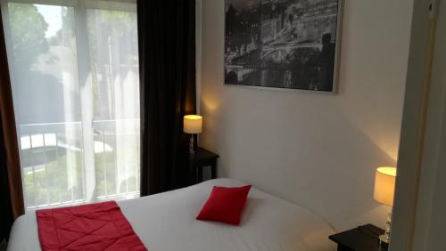 Imagen de la habitación del Hotel Hôtel D\'orsay. Foto 6