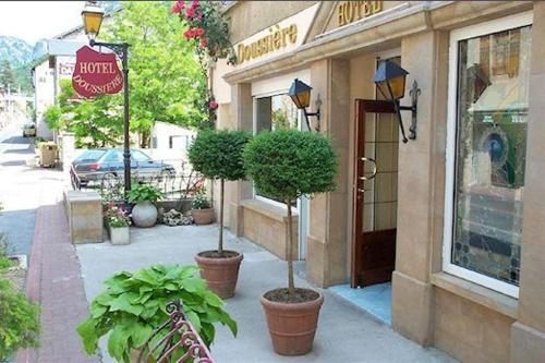 Imagen general del Hotel H&ocirc;tel Doussi&egrave;re - Restaurant L'alicanta. Foto 3