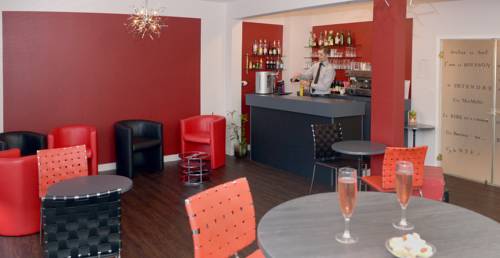 Imagen de la habitación del Hotel H&ocirc;tel Du Cerf. Foto 2