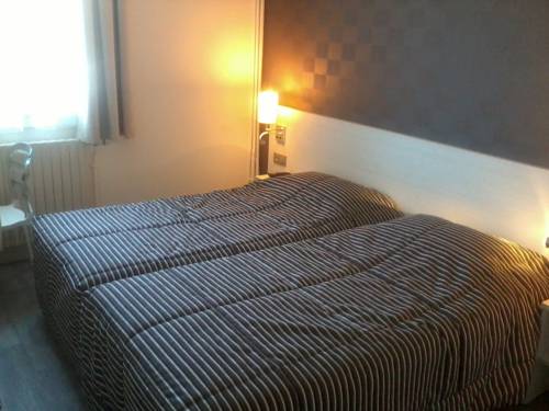 Imagen de la habitación del Hotel H&ocirc;tel Du Cerf. Foto 3