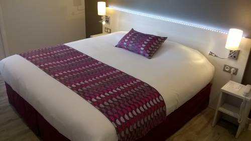 Imagen de la habitación del Hotel H&ocirc;tel Du Cerf. Foto 9