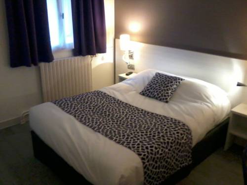 Imagen de la habitación del Hotel H&ocirc;tel Du Cerf. Foto 15