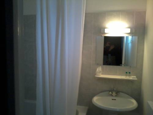 Imagen de la habitación del Hotel H&ocirc;tel Du Cerf. Foto 16