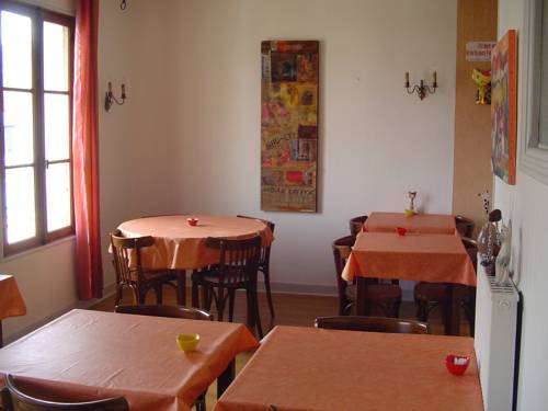 Imagen de la habitación del Hotel H&ocirc;tel Du Commerce, MILLAU. Foto 13