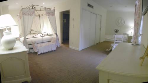 Imagen de la habitación del Hotel Hôtel Du Golf - Domaine De La Valdaine. Foto 5