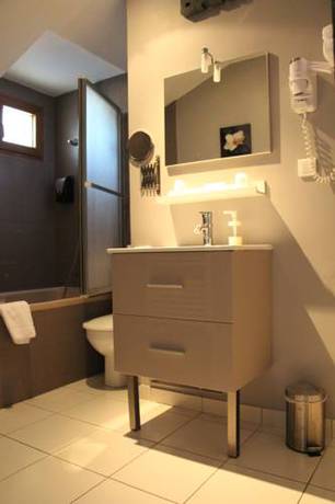 Imagen de la habitación del Hotel H&ocirc;tel Du Large, PLOUGONVELIN. Foto 5