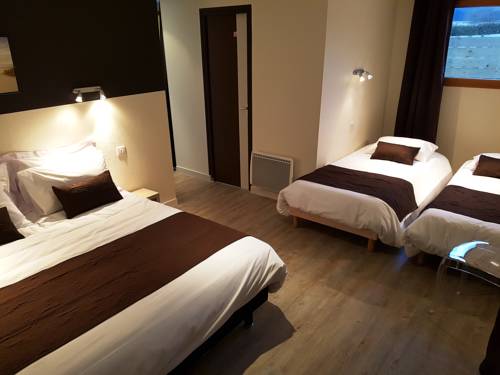 Imagen de la habitación del Hotel H&ocirc;tel Du Large, PLOUGONVELIN. Foto 11