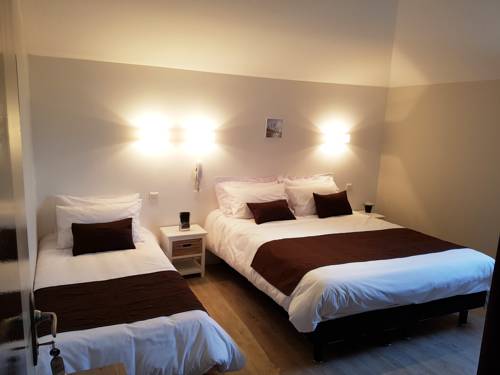 Imagen de la habitación del Hotel H&ocirc;tel Du Large, PLOUGONVELIN. Foto 15