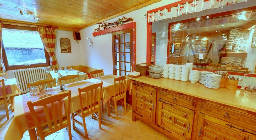 Imagen de la habitación del Hotel Hôtel Du Lièvre Blanc. Foto 13