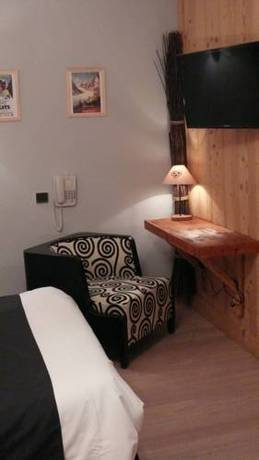 Imagen de la habitación del Hotel H&ocirc;tel Du Mont-charvin. Foto 4