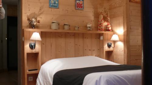 Imagen de la habitación del Hotel H&ocirc;tel Du Mont-charvin. Foto 16