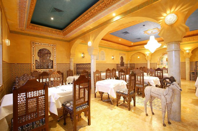 Imagen del bar/restaurante del Hotel H&ocirc;tel Du Pasino. Foto 4