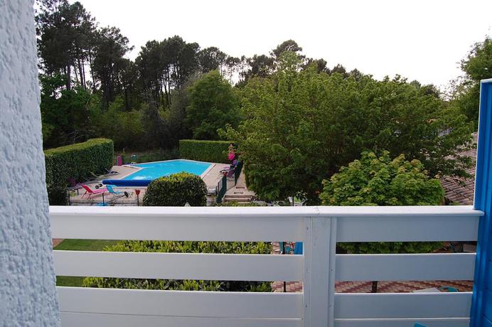 Imagen general del Hotel H&ocirc;tel Du Porge. Foto 4