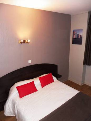 Imagen de la habitación del Hotel Hôtel Du Port. Foto 13