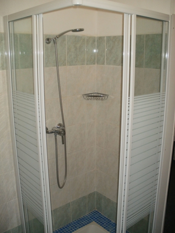 Imagen de la habitación del Hotel Hôtel Du Tricastin. Foto 13