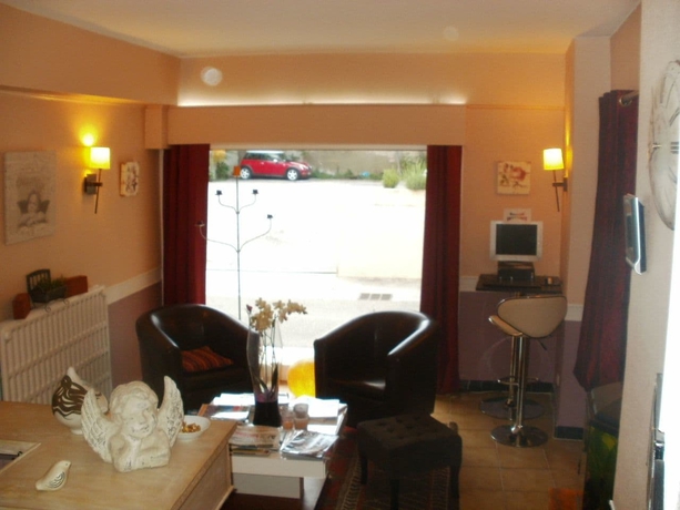 Imagen de los interiores del Hotel Hôtel Du Tricastin. Foto 18