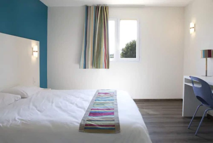 Imagen de la habitación del Hotel H&ocirc;tel Du Village Catalan. Foto 3