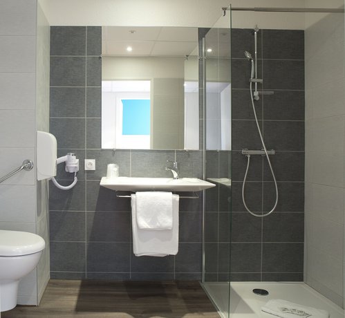 Imagen de la habitación del Hotel H&ocirc;tel Du Village Catalan. Foto 16