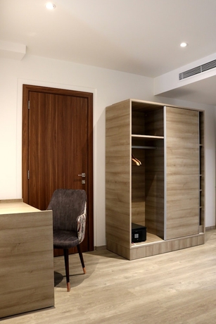 Imagen de la habitación del Hotel H&ocirc;tel EL AZIZ INN. Foto 11