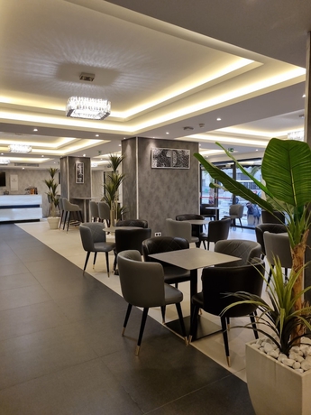 Imagen de los interiores del Hotel H&ocirc;tel EL AZIZ INN. Foto 16