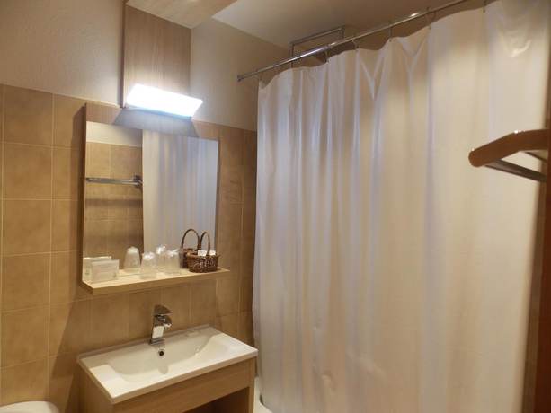 Imagen de la habitación del Hotel H&ocirc;tel Edelweiss, La Piaz. Foto 3
