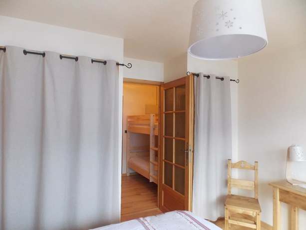 Imagen de la habitación del Hotel H&ocirc;tel Edelweiss, La Piaz. Foto 15