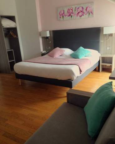 Imagen de la habitación del Hotel H&ocirc;tel Eden, Neufch&acirc;teau. Foto 9