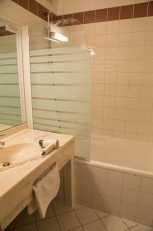 Imagen de la habitación del Hotel H&ocirc;tel Eden, Neufch&acirc;teau. Foto 12