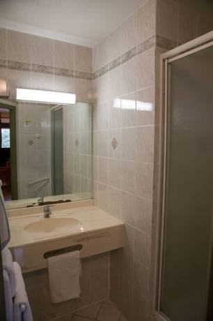 Imagen de la habitación del Hotel H&ocirc;tel Eden, Neufch&acirc;teau. Foto 13
